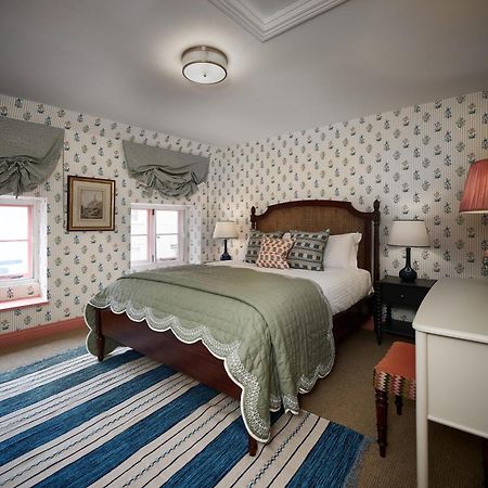 Townhouse Suites- Abbey Row Малмсбери Экстерьер фото